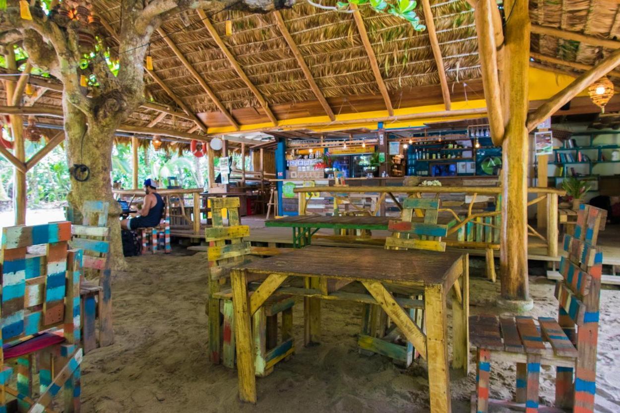 Playa 506 Beachfront Hostel Puerto Viejo de Talamanca Exterior photo